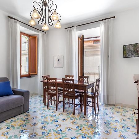 Comfy Apt 4 Sleeps Right In The Centre Sorrento Exterior photo