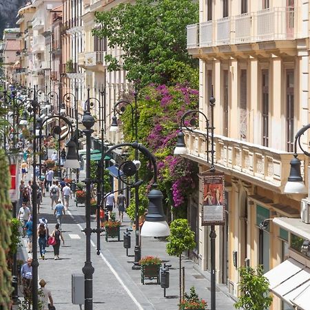 Comfy Apt 4 Sleeps Right In The Centre Sorrento Exterior photo